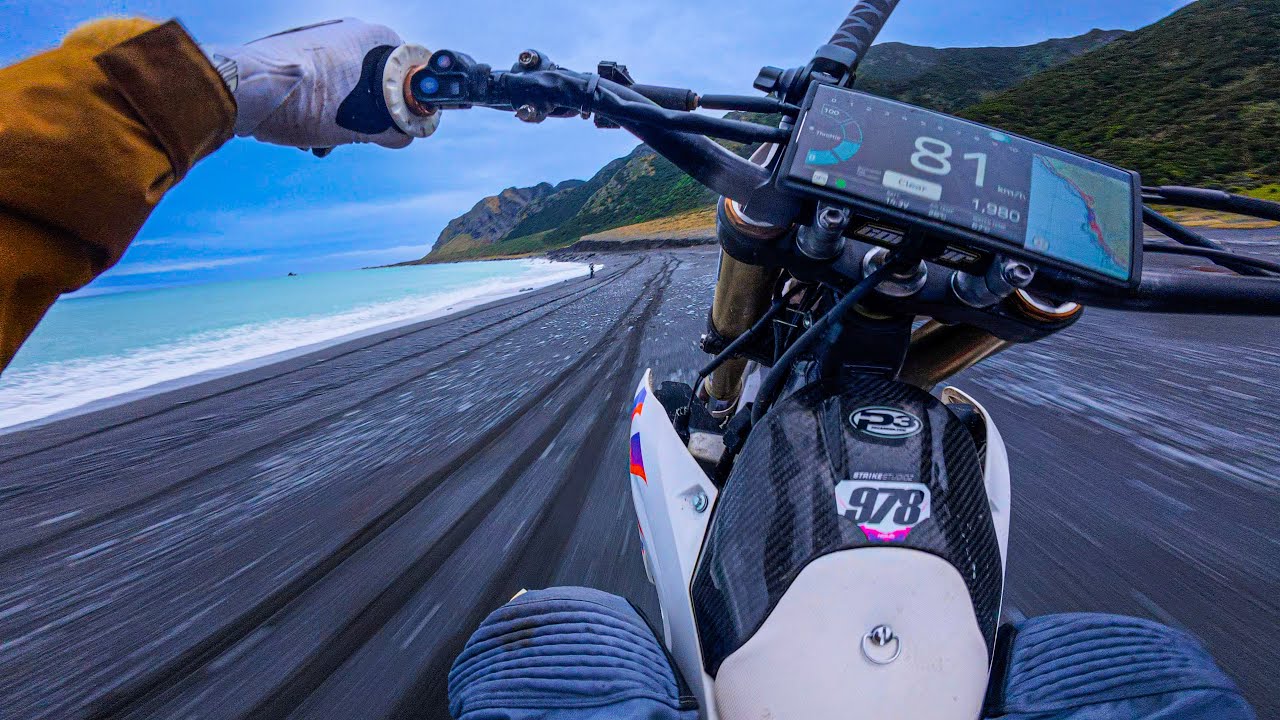 YZ450F | RIDING ALONG NEW ZEALAND'S STUNNING COAST!!! (RAW SOUND) 4K