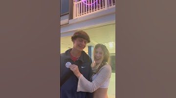 teaching people how to make pinback buttons ⚙️😁 #zachriddleart #fiftyfiftee50tour #buttonpress