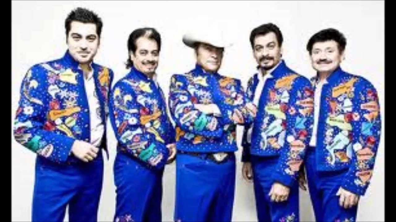 UN DIA A LA VEZ - LOS TIGRES DEL NORTE EN VIVO - YouTube