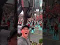 The Norway fans joined in on some Times Square yoga on Sunday night 🇳🇴
