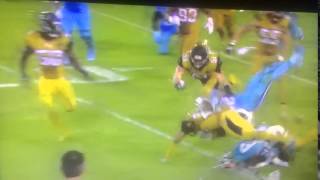 Dexter McCluster gets leveled! Wealth