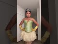 Would you kiss a frog? 🐸 besarías a un sapo? ✨💋 #halloweencostume #princess #disneyprincess