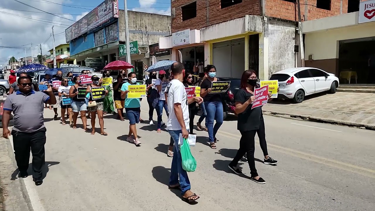 Educadores e Sinteal realizam protesto na Barra de Santo Antônio para cobrar recomposição salarial