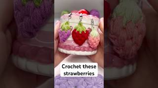 Crochet Strawberry Keychain | Bloombop #howtocrochet #crochetforbeginners #crochettutorial
