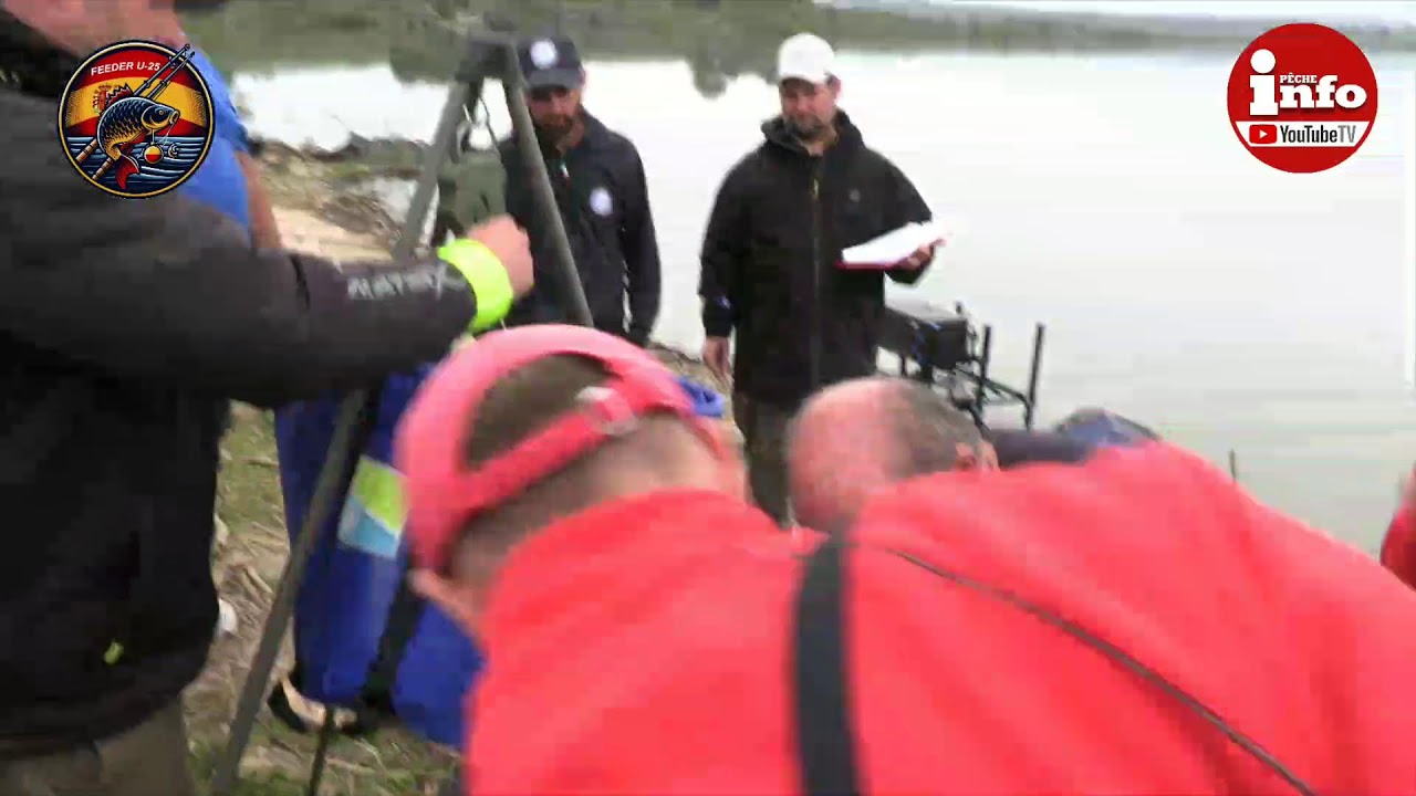 Championnat du monde feeder U 25 : pesée du secteur B lors de la seconde manche