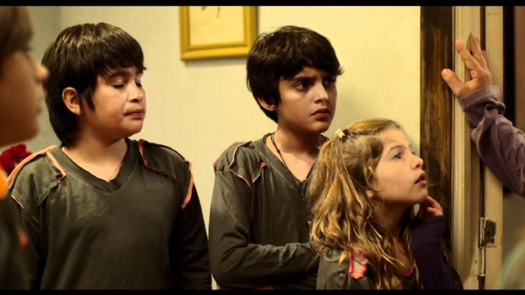 Hermanitos del fin del mundo Trailer YouTube Hermanitos del fin del mundo Trailer YouTube