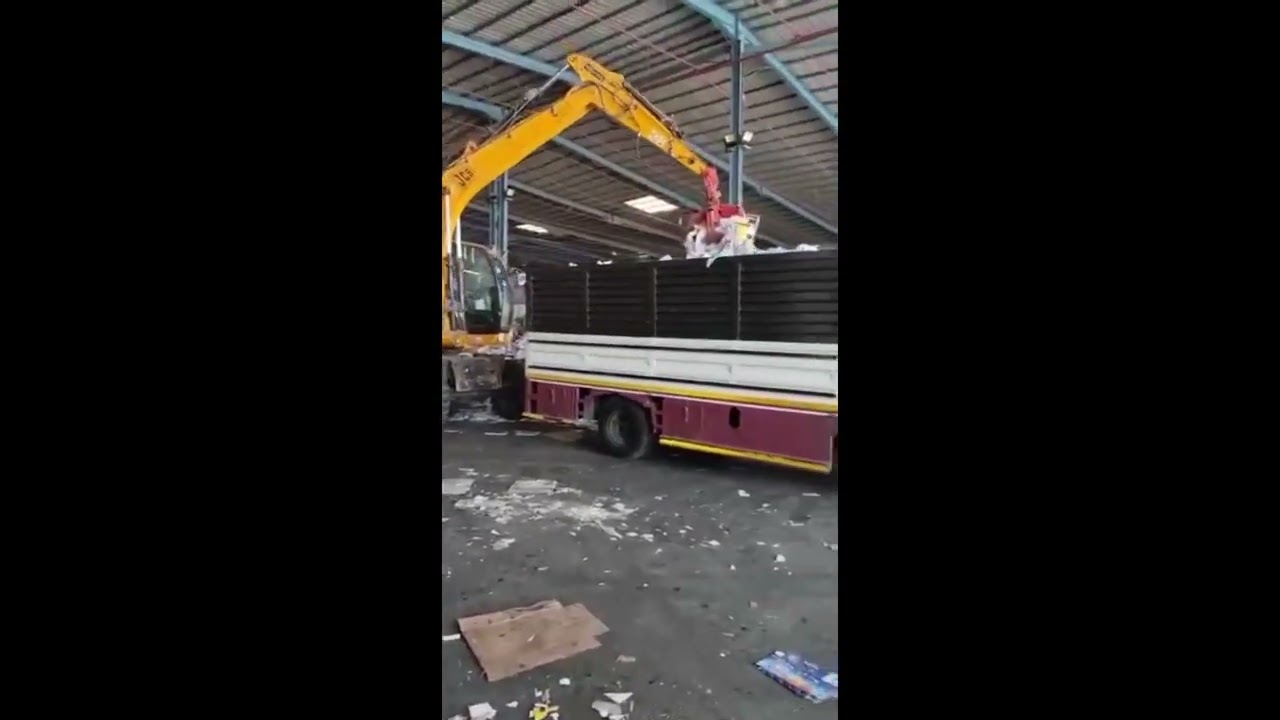 AME ATTACHMENTS - Excavator Hydraulic Scrap Grapple