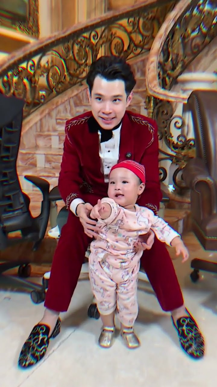 SOPHIA PILIH KURSI GAMING YANG MANA?