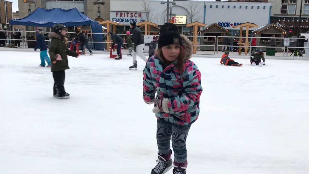Ice Skating at Kitchener City Hall | ON, Canada | 2018
