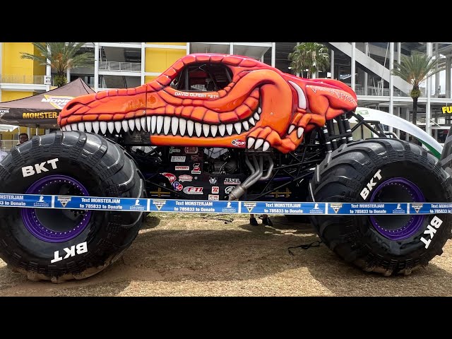 Velociraptor Monster Jam Truck