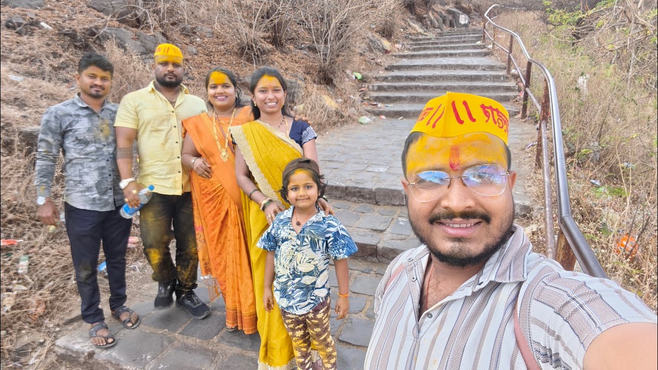 पहिल्यांदा जेजुरी चा जुना गड आणि नवीन गड चढलो 😱khup जास्त धमलो 😓 मिस्टरानी मला उचलून घेतले 🤗😍 