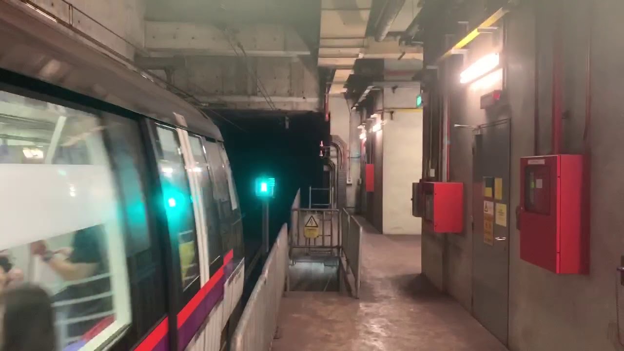 SBS Transit NEL Alstom Metropolis C751C [7063/7064] departing Sengkang ...