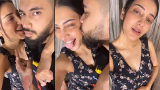 Shruthi Hasaan Romance With Her Boy Friend | Tolly Talkies