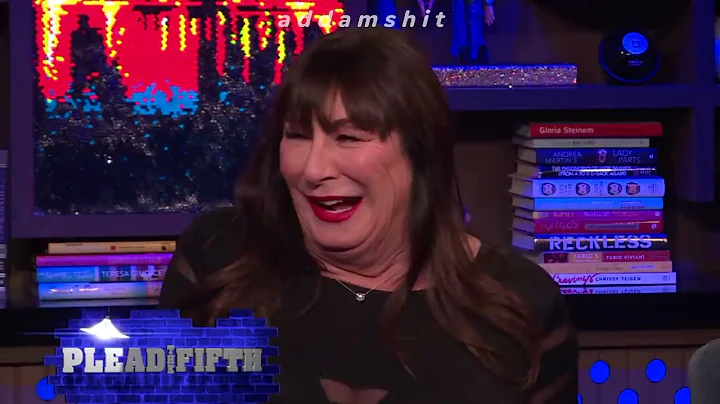 anjelica huston being a whole mood