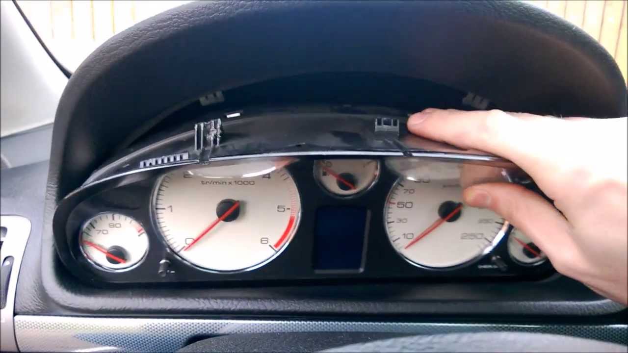 How to remove instrument cluster Peugeot 407 Wyjęcie