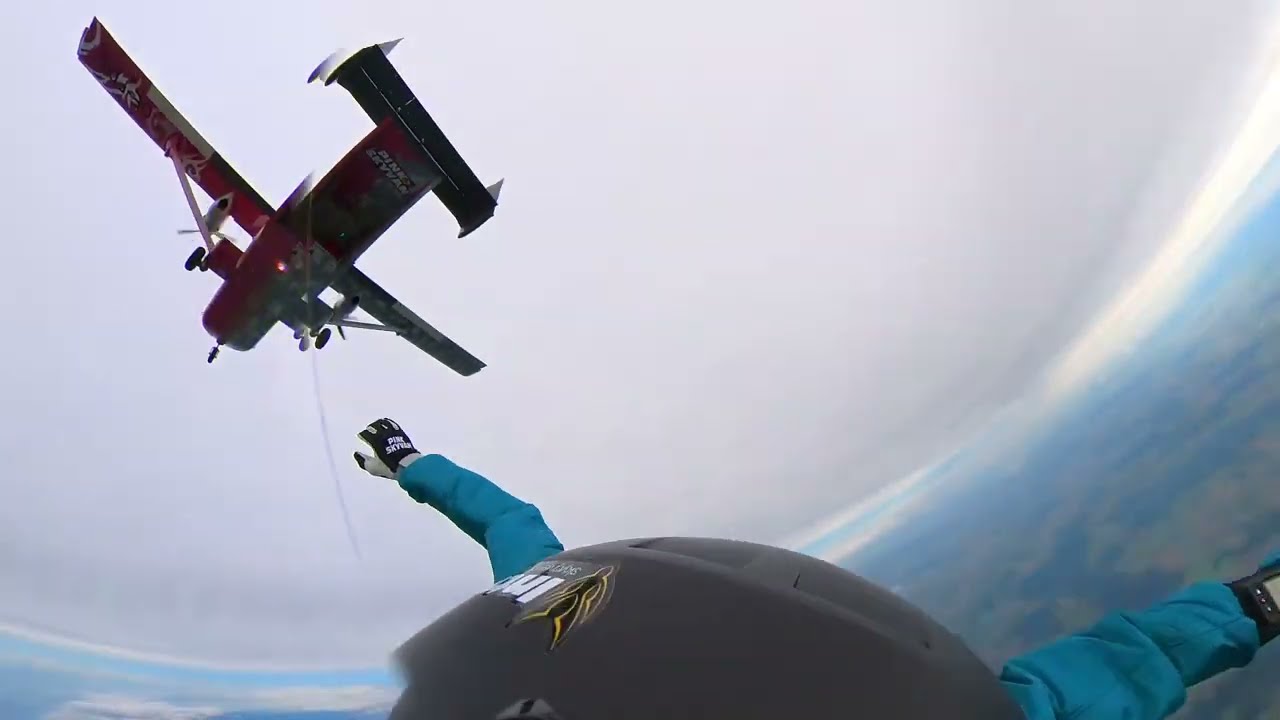 Skydiving in Klatovy - testing the Paratec Scorpion 135