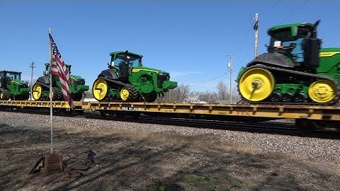 DRONE CRASHES DURING VIDEO. UNION PACIFIC ACTION WITH JOHN DEERE AND IOWA NORTHERN POWER WITH SLUGS!