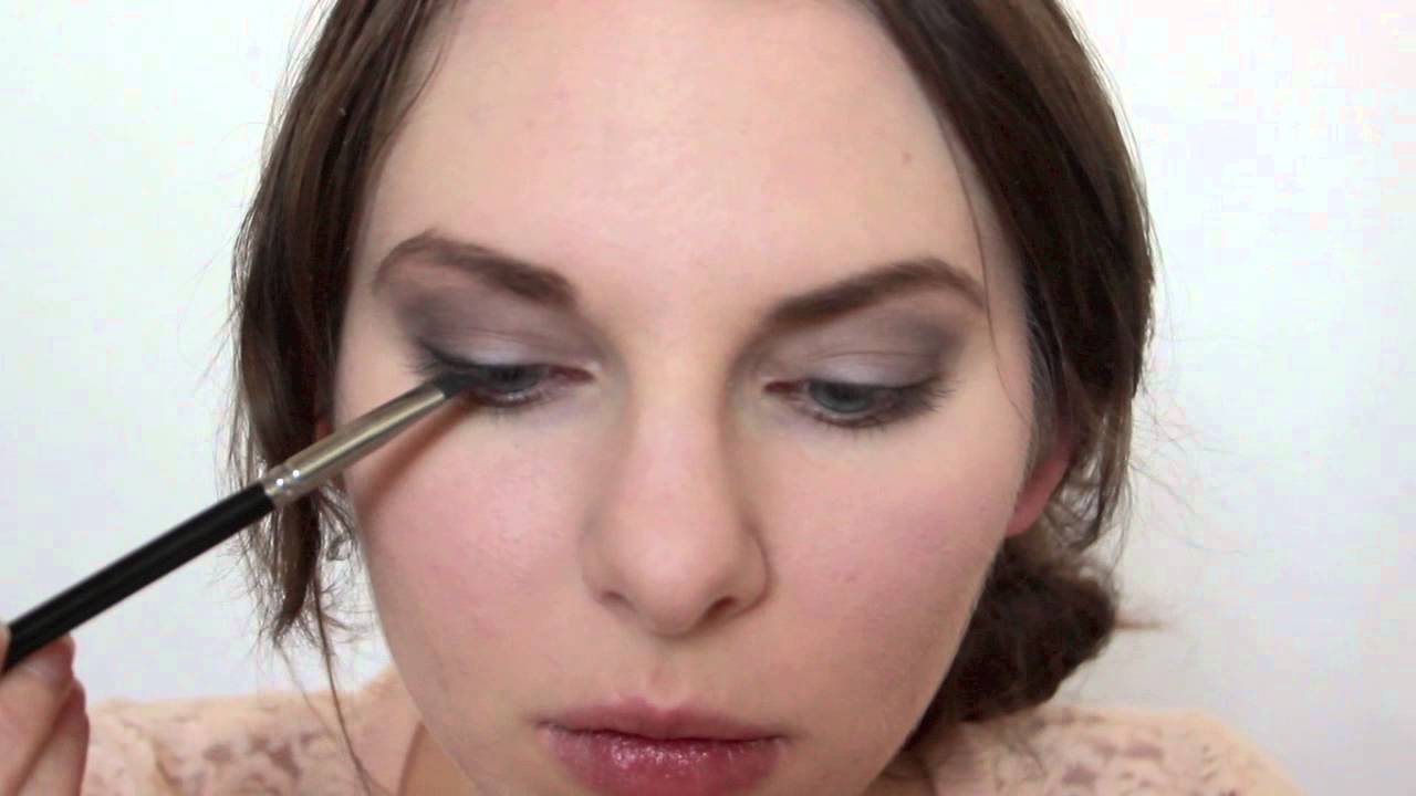 Swoon Over Me: A Red Apple Lipstick Makeup Tutorial - YouTube