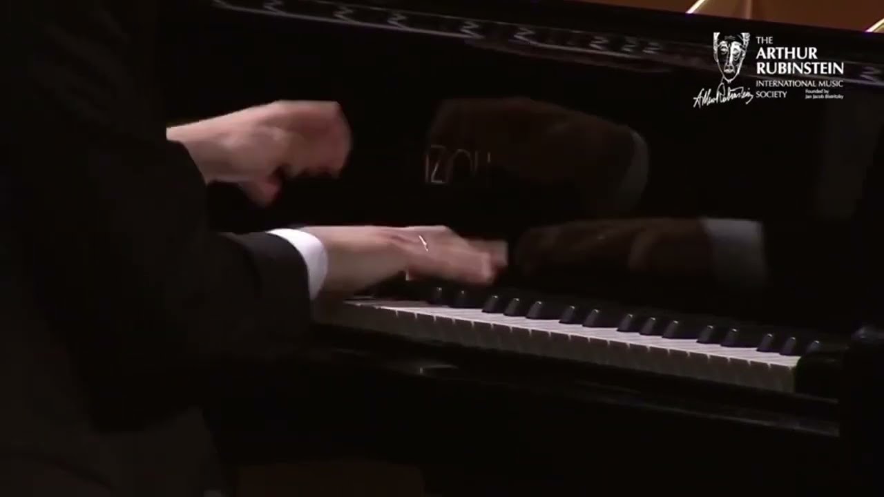 Luka Okros plays Ginsburg's paraphrase of Rossini's Barber of Seville