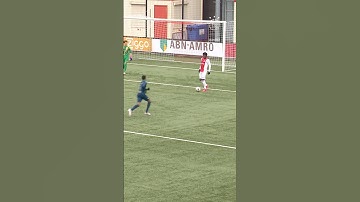 How Ajax play football, even in the U15s! 🖇️