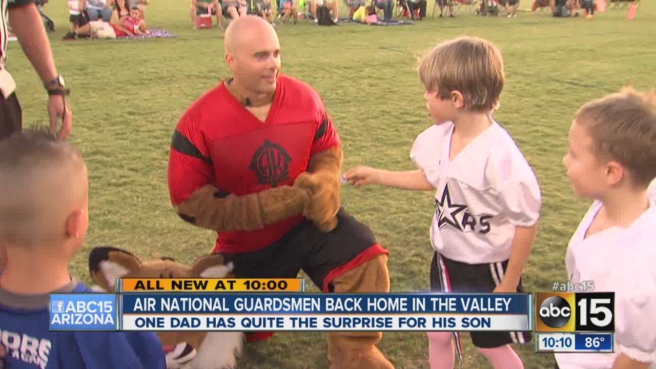 Soldier arrives back home, surprises son at football game