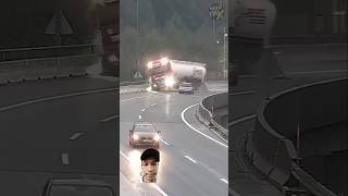 Accident on the bridge #shorts #shortviral #crash #carcrash @milopax
