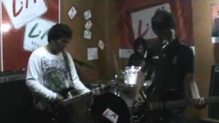 Download Lagu Rebel Symphony - Vodka billy ( Superman Is Dead cover) MP3
