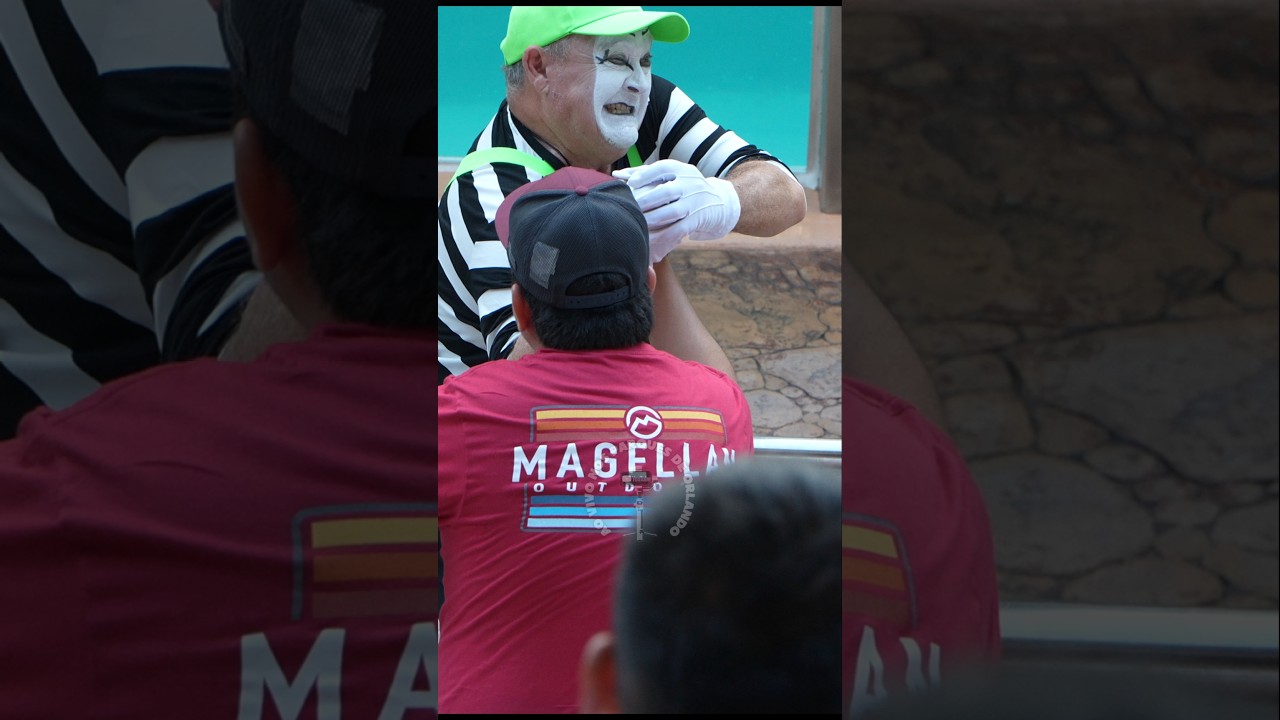 Tom o mímico e a queda de braço com este homem 💪🏻😬#tomthemime #seaworldmime #seaworldorlando