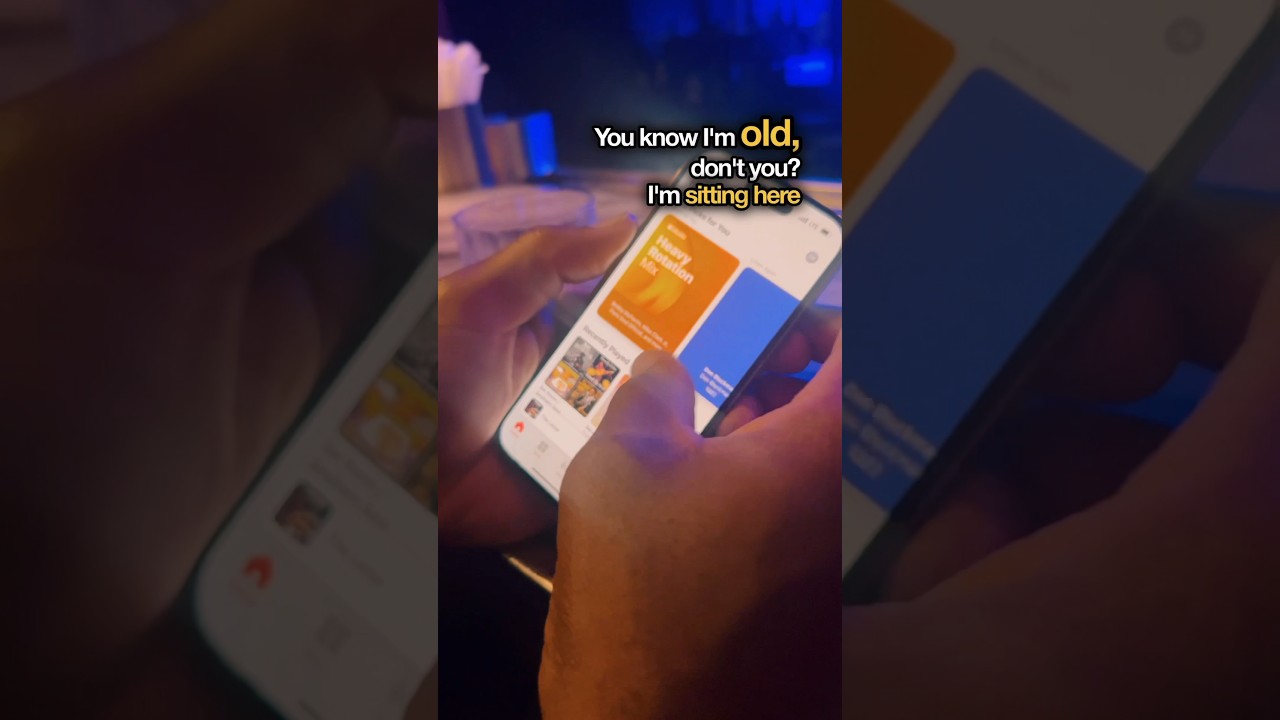 Paris Soul & Funky Big Sam scrollin on his IPhone…Lemme see! 