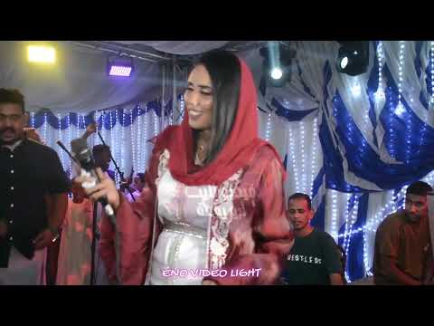 الفنانه الجميله ايمان بت ام روابه تبدع فى اغنية قماري غنن ياقمارى حفله أسوان