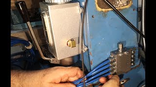 Proper slideway oilers for the milling machine
Time slips and finally it is time to make the slideways slide properly. Proper slideway oilers for the milling machine