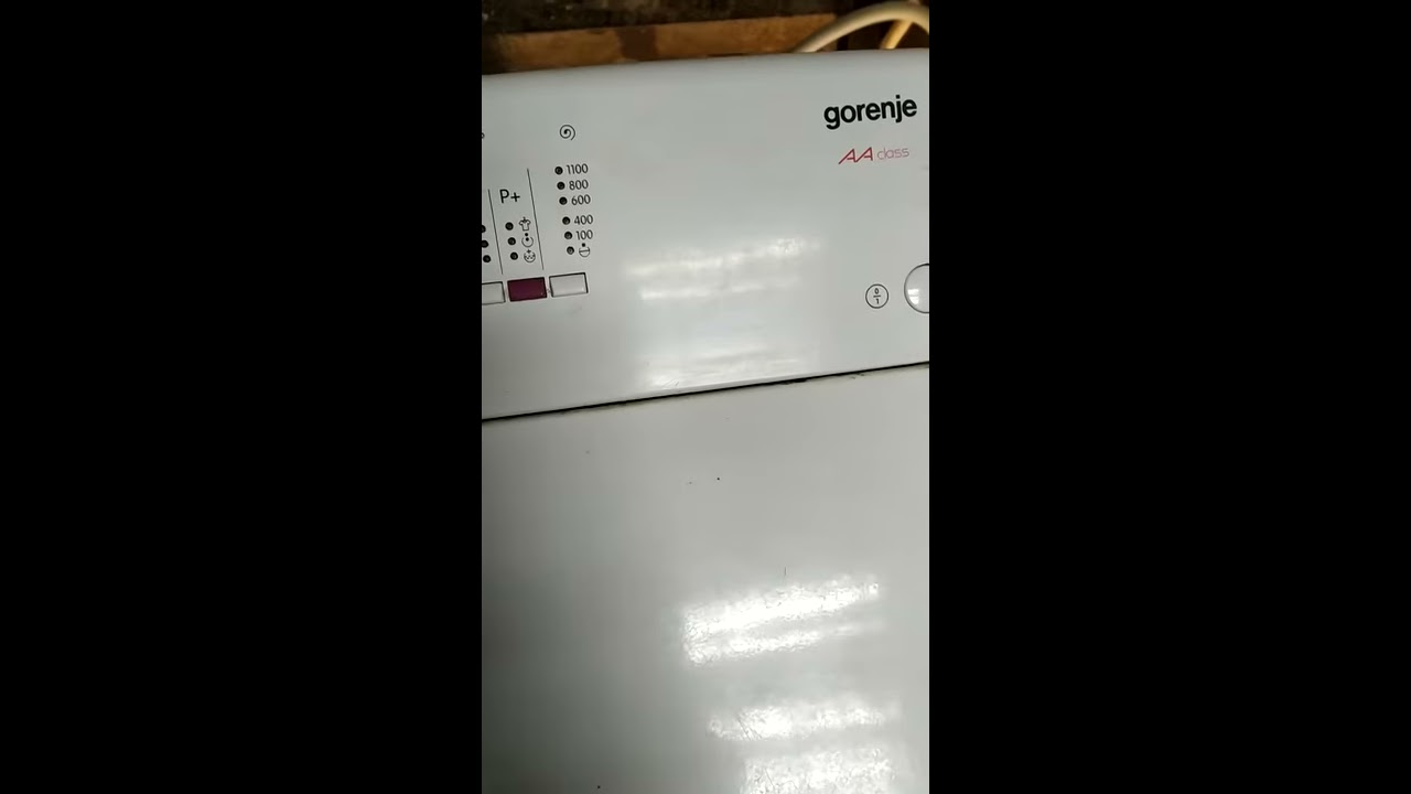 В стиральной машине Gorenje WT 52112 мигают индикаторы, и стирка не начинается