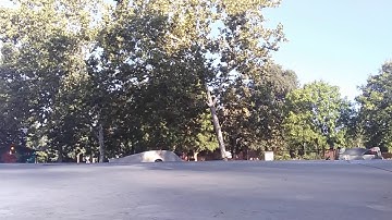 Backside slash grind deep end chico