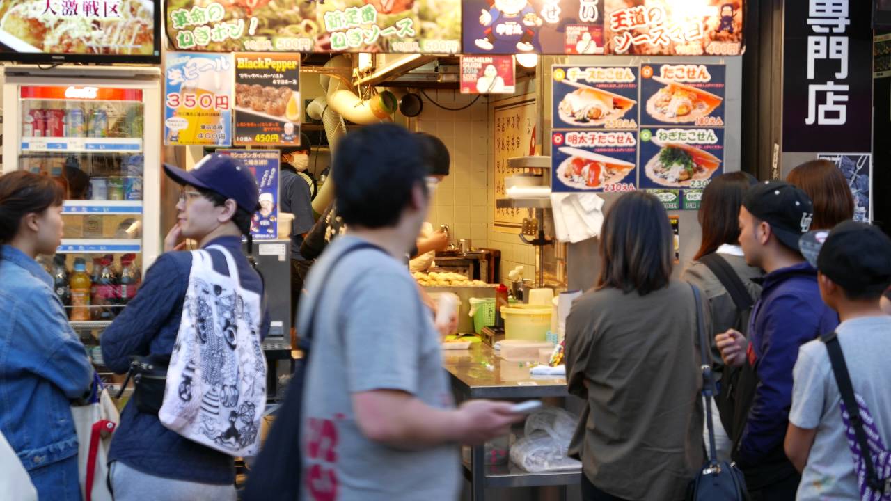 アメリカ村の老舗 甲賀流 本店 こうがりゅう 心斎橋 たこ焼き Youtube