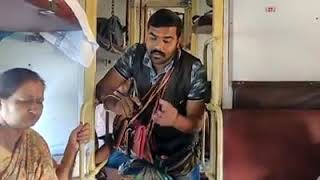 Top class marketing : salesman selling toys in train with full entertainment screenshot 4