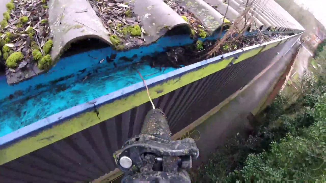 Commercial Gutter Cleaning/ Clearing