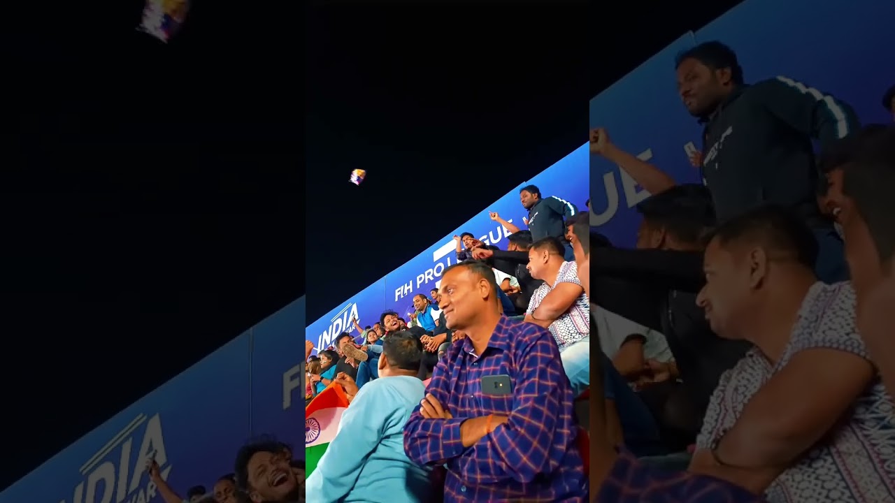India 🇮🇳 vs Spain hockey match |  fan making fun 