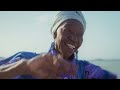 Capture de la vidéo Batida + Dj Dolores Feat Lia De Itamaracá  “Tem Dor (África De Itamaracá)”