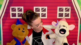 Awana Cubbies Puppet Show - AppleSeed Bear Hug 22