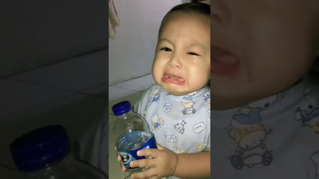 Ekspresi bayi lucu nangis sambil gemes-gemes || Cute baby's expression