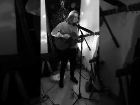 Lewis Capaldi - In the back of your mind