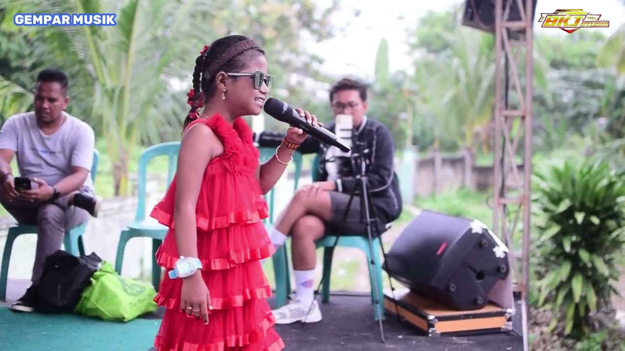 SI KECIL || YESSI || GEMPAR MUSIK LIVE IN WALANTAKA