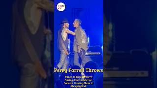 Rockstars Fight! Perry Farrell punches Dave Navarro #shorts #rockmusic #ytshort #trending