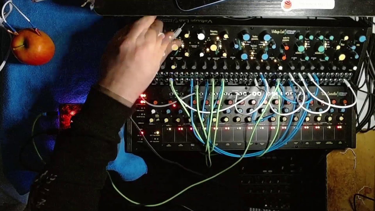 Apple Music Biofeedback Instruo  Pocket SCÍON Voltage Lab 2 Synthesizers