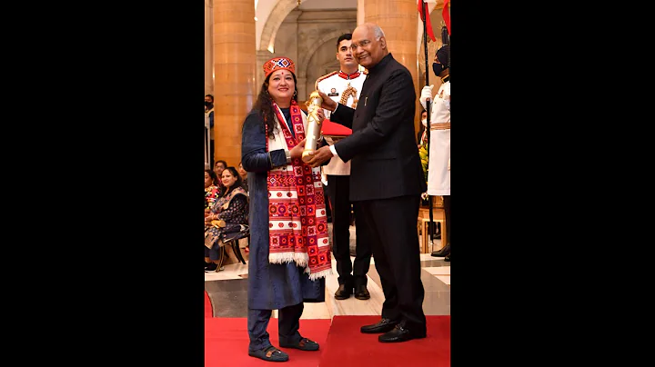 President Kovind presents Nari Shakti Puraskar to Anshul Malhotra