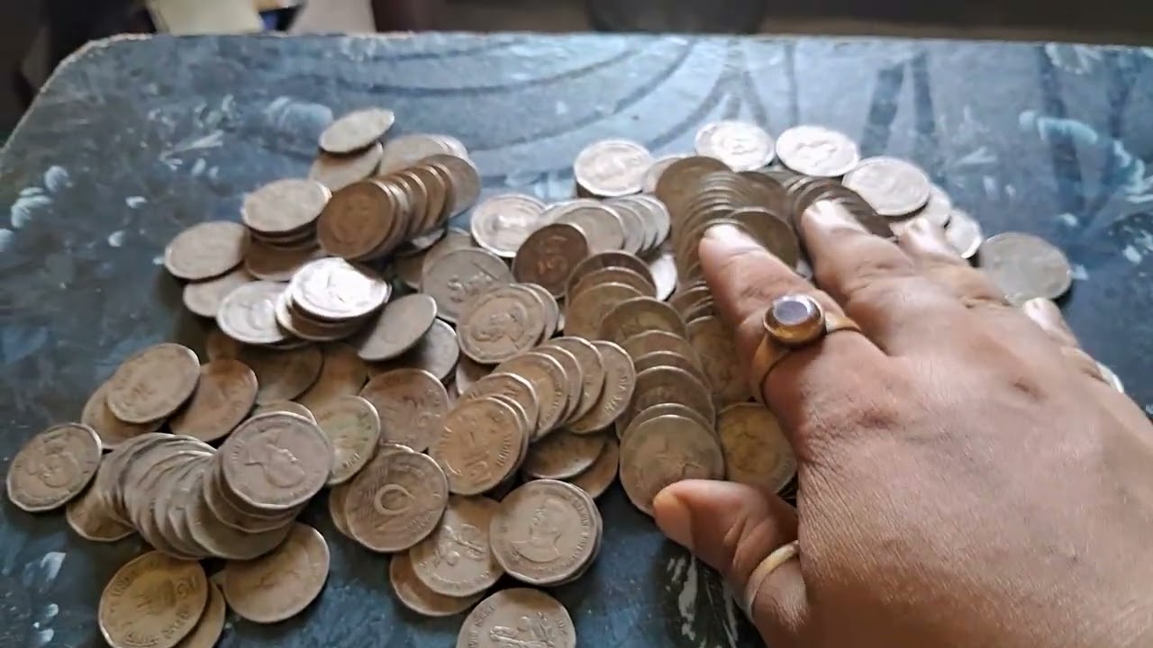 2rs coin, 5rs rare coin,,,,,,,,,,,, 1500to 2000rs,,,, 7004374509