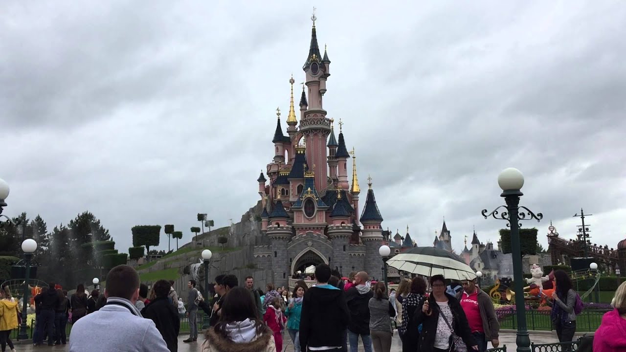 [HD] Spectacle des fontaines spécial "Reine Des Neiges" Disneyland