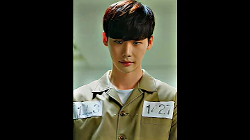 He is so cool 😎 w two worlds #shorts #kdrama #wtwoworlds #leejongsuk #hanhyojoo