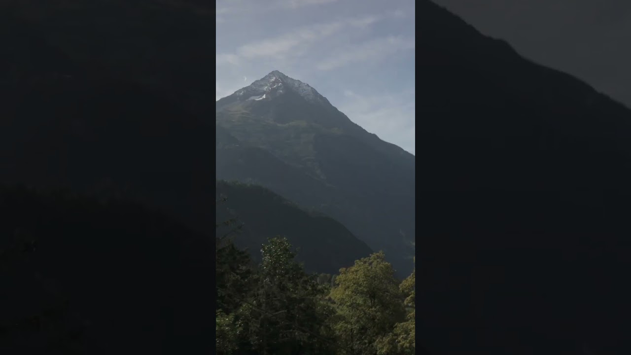 Bergfahrt mit coolster Open-Air Seilbahn der Schweiz