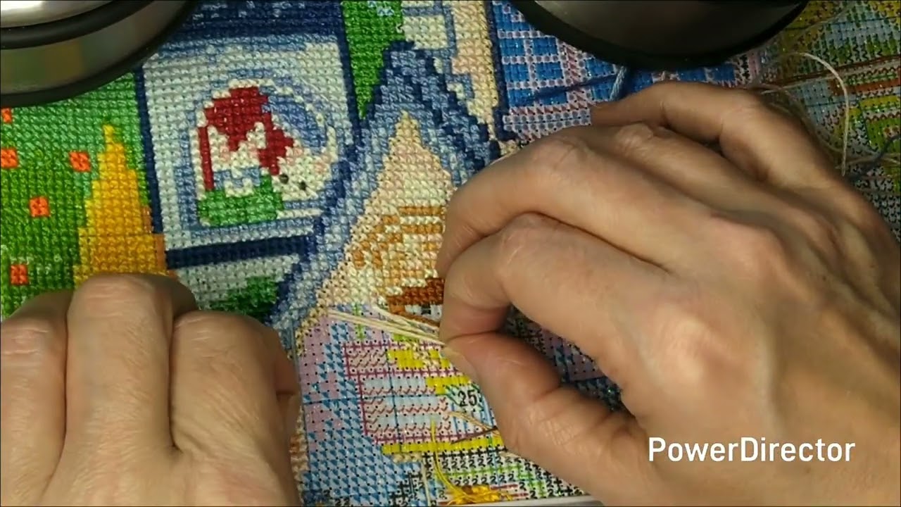 Le village des lapinous @minimeuhpetitescroix #fansells #broderie 